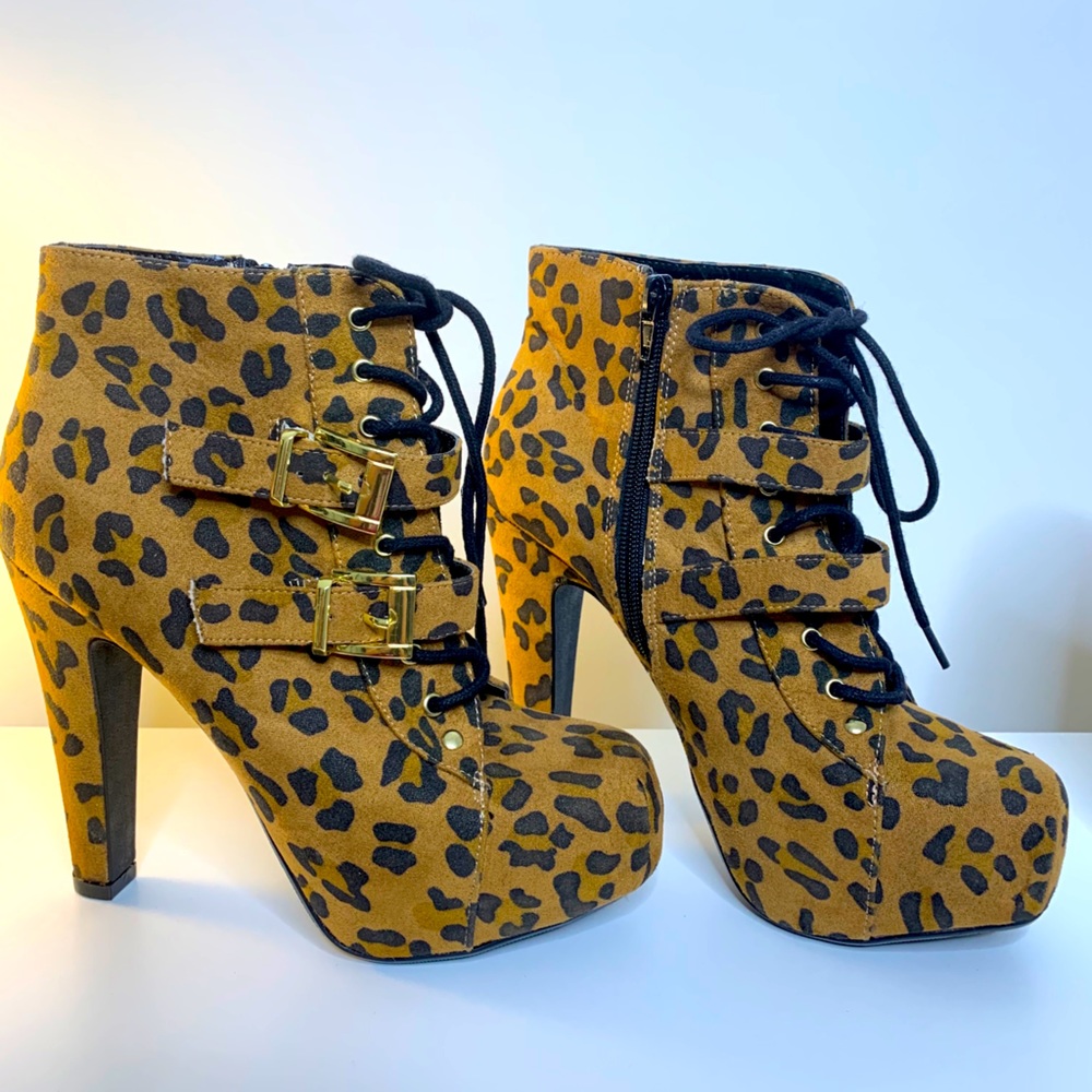 Leopard 🐆 Booties